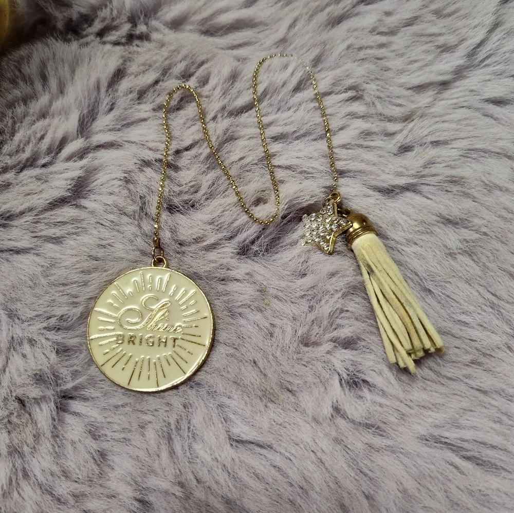 Medallion Enamel Pendant Star Rhinestones Cream Tassel Bookmark
